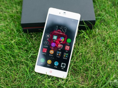 拍照手机中的战斗机 nubia Z9 Max